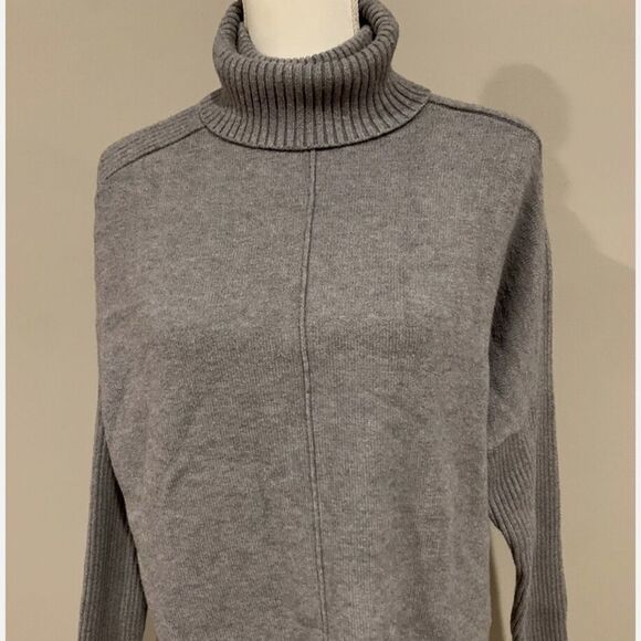 Time And Tru Gray Turtleneck Sweater Medium Grey Size Approximately L - Picture 2 of 8